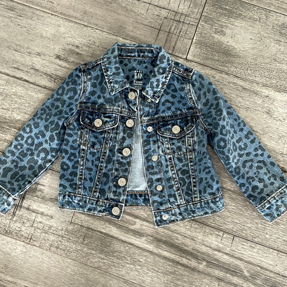 Gap Leopard Denim Jacket in size 2 years